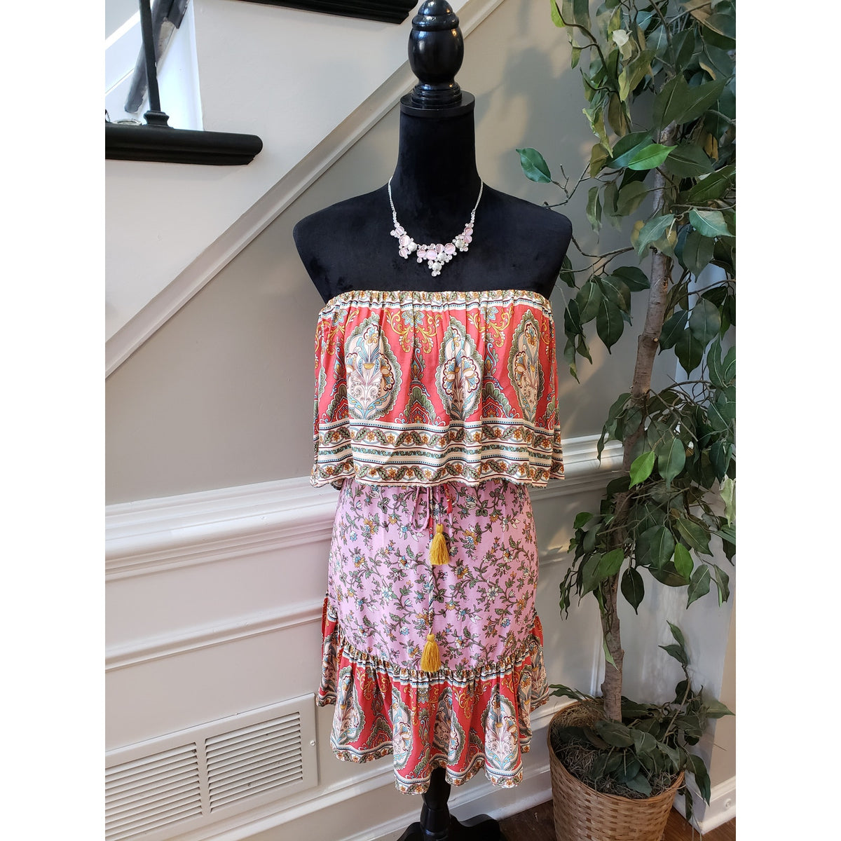 Aakaa Boho Strapless Dress Women’s Size M Pink Floral Paisley Rayon Festival