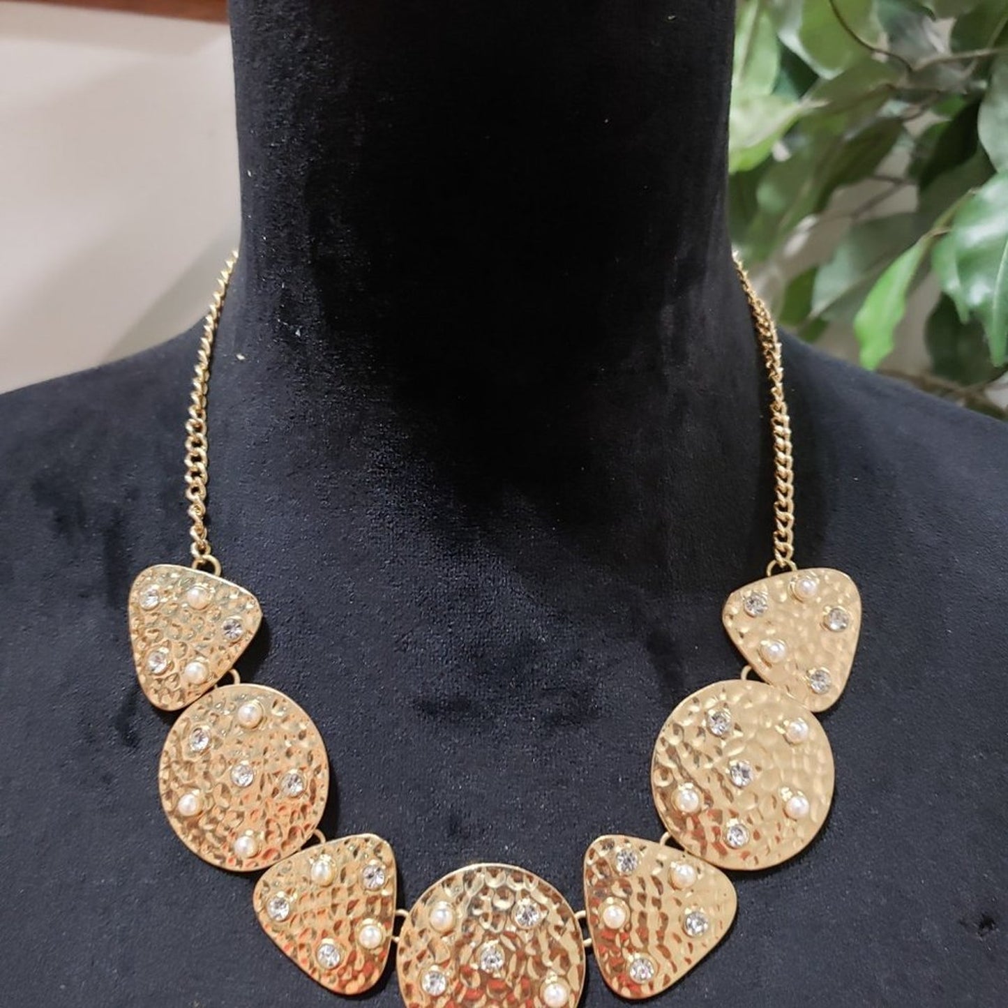 Womens Fashion Retro Gold Tone Disc Rhinestone & Faux Pearl Statement Necklace