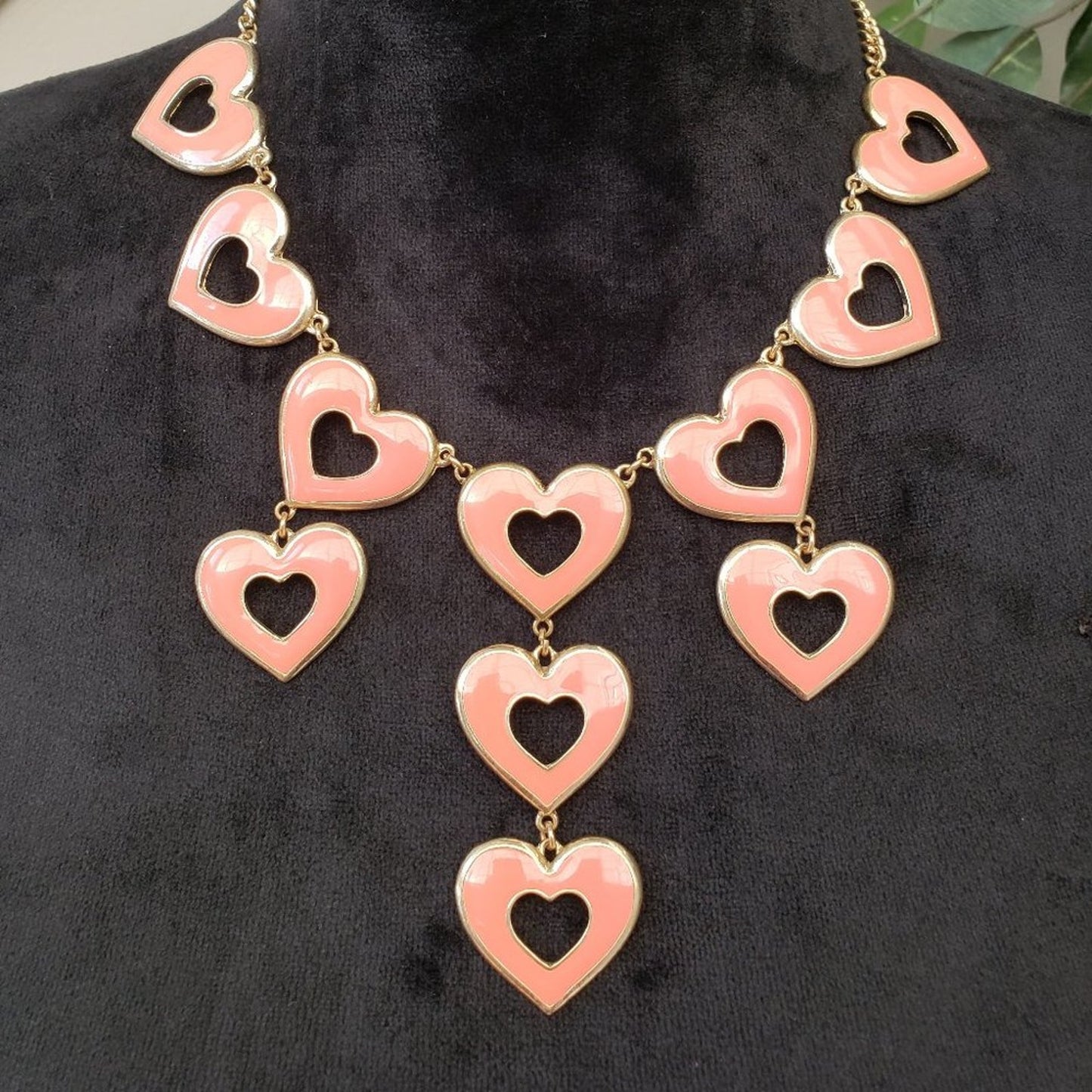 Ella Womens Enamel Heart Linked Gold Tone Collar Detail Necklace with Earring