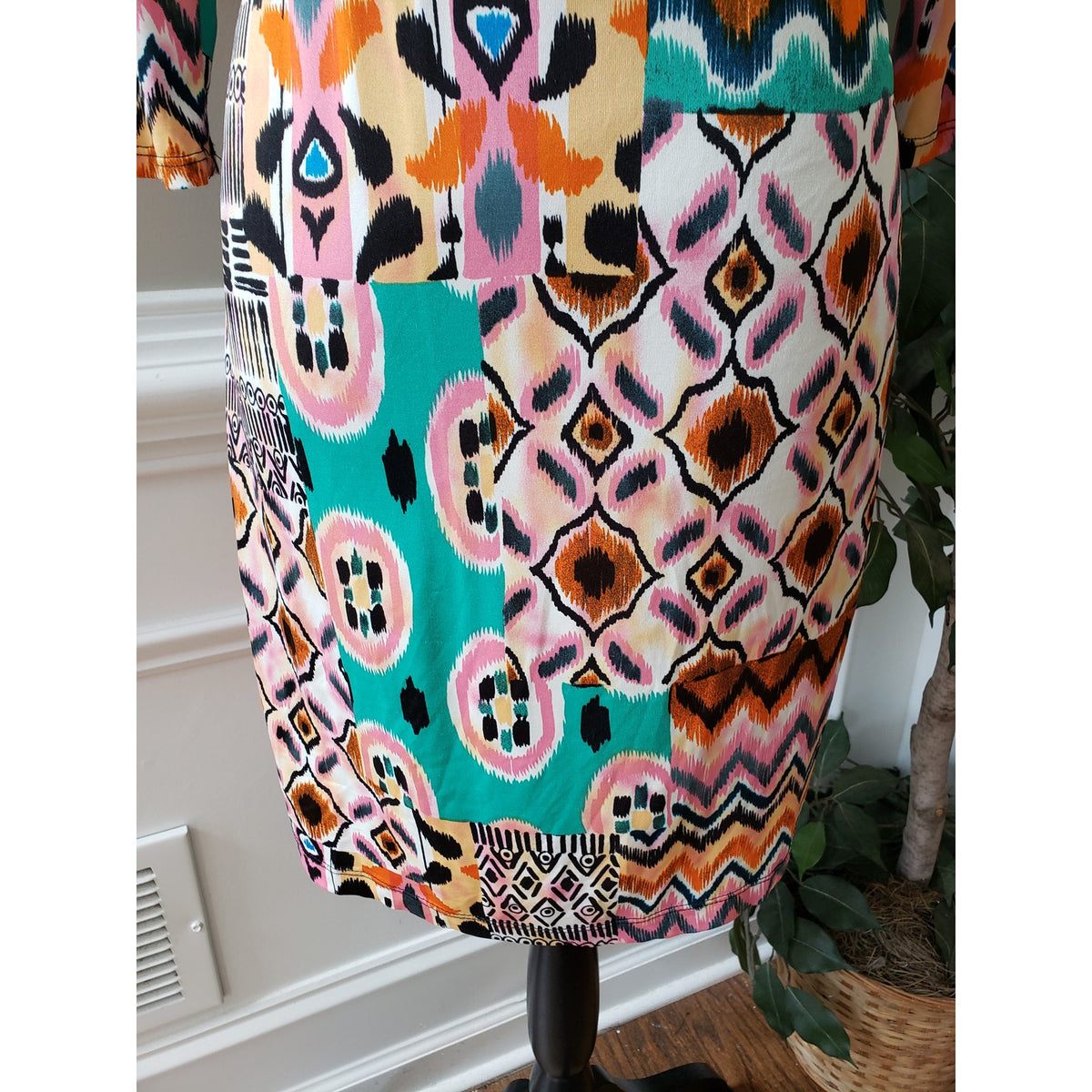 Signature by Robbie Bee Shift Dress Womens M Multi Geo Print Stretch Boat Neck