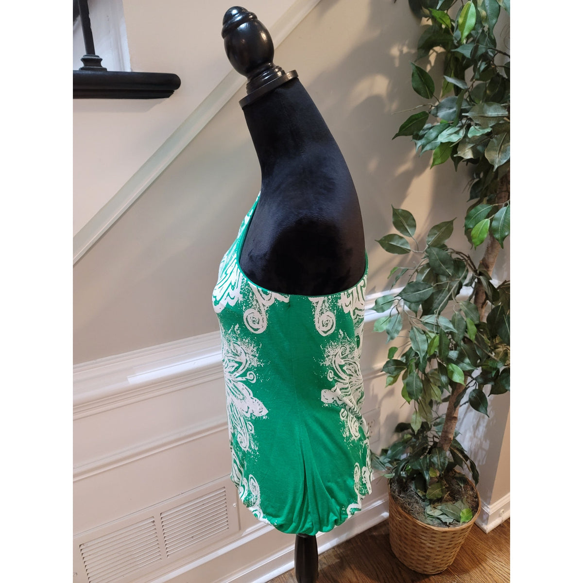 INC Blouse Top Women's Large Green/White Paisley Rhinestone One Shoulder Sleeve
