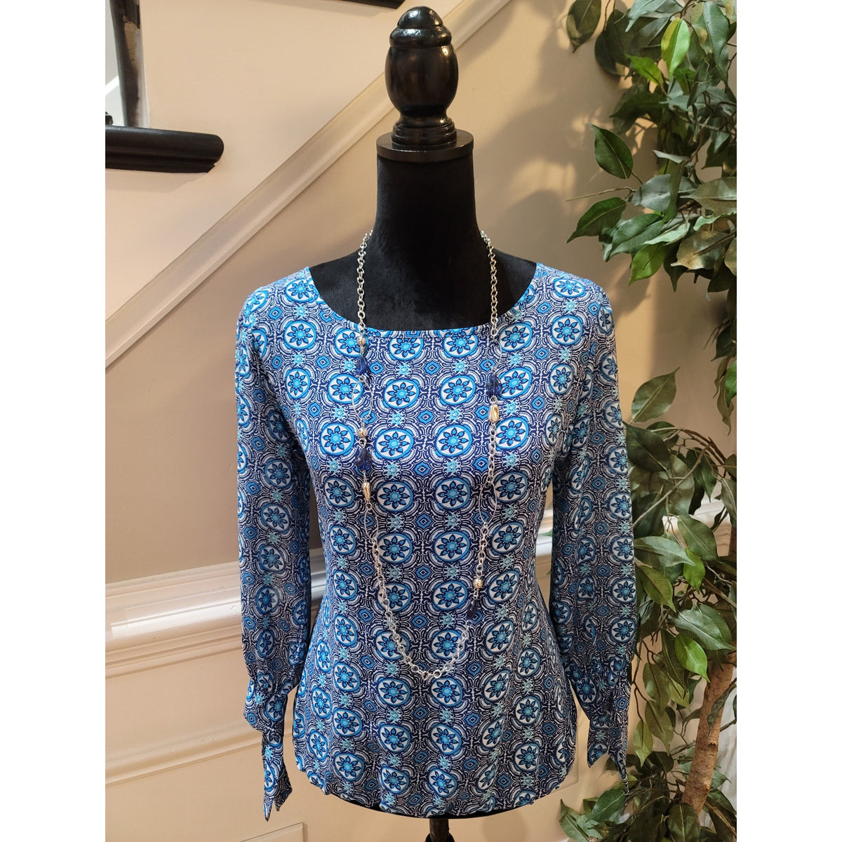 Charming Charlie Blouse S Multi Geometric Scoop Tie Long Sleeve Casual Pullover
