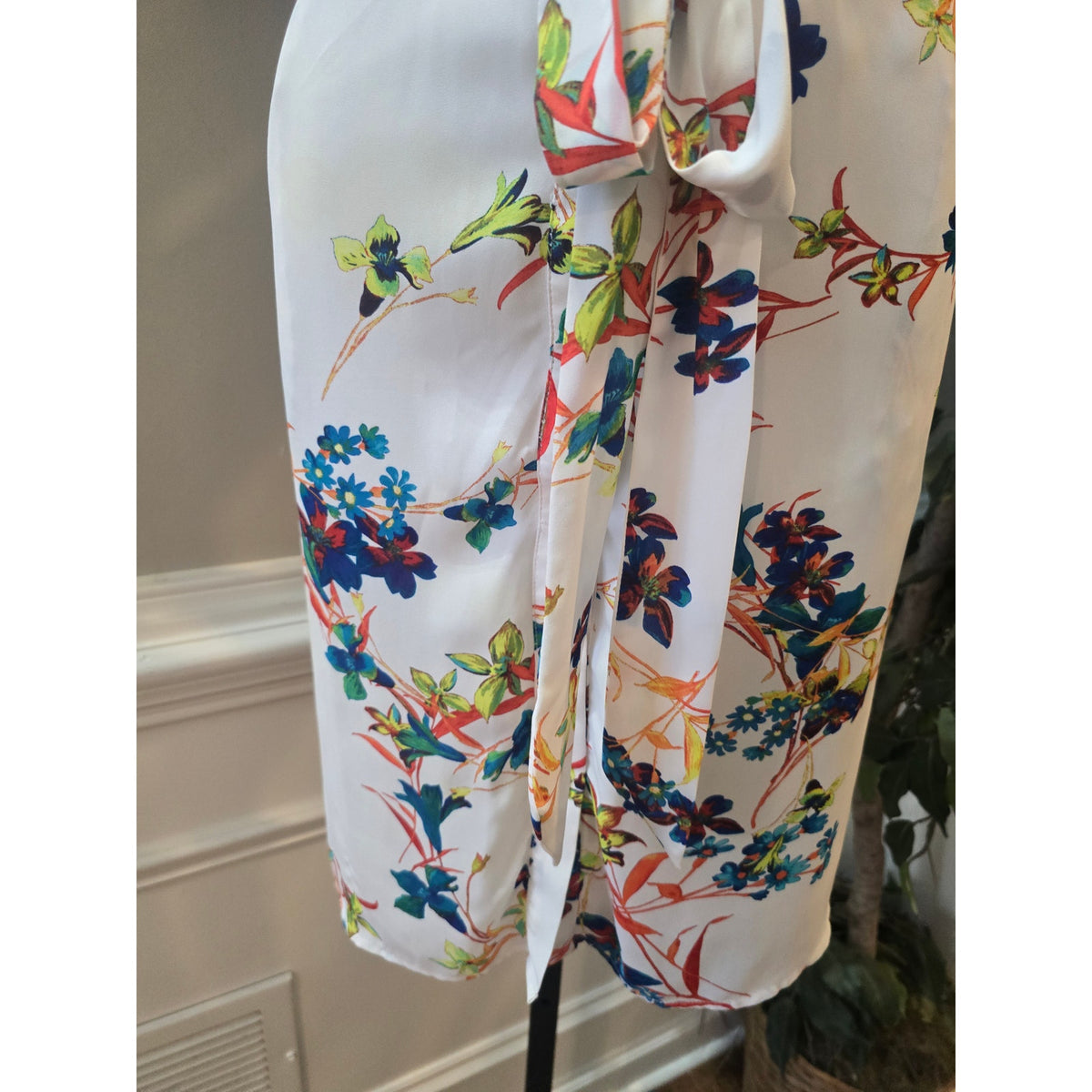 Worthington Shirt Dress Womens 6 White Floral Button Up Waist Tie Flutter Sleeve