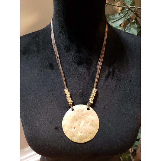 Women Fashion Gold Tone Charm Beaded Big Round Hammered Pendant Necklace Jewelry