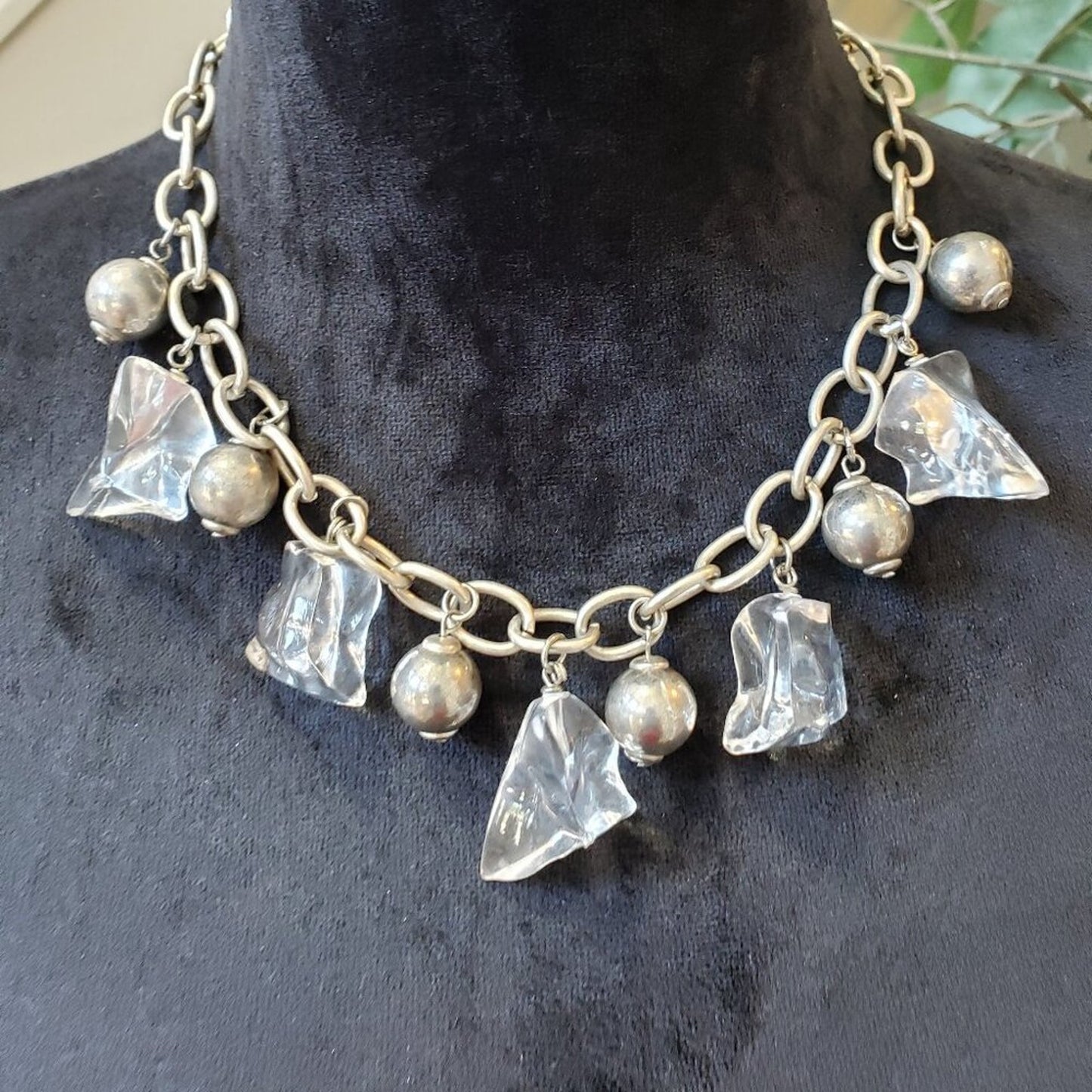 Women Clear Lucite Dangling Ice Chunks/Silvertone Beads Necklace w/Lobster Clasp