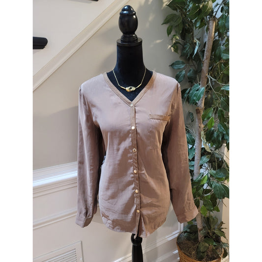 Chicos Blouse Women's Size 2/Large Brown Model Long sleeve V Neck Button Front