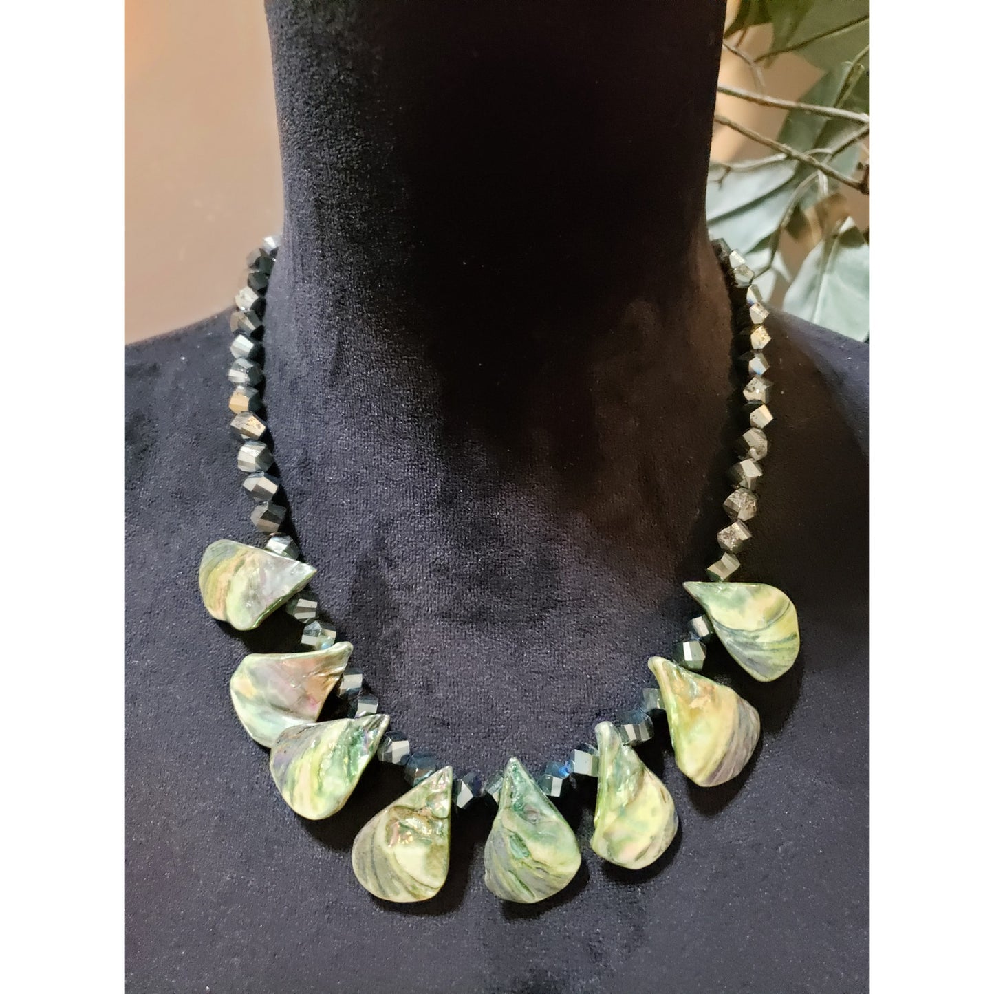 Womens Fashion Natural Irregular Moss Agate Stones Necklace with Toggle Clasp