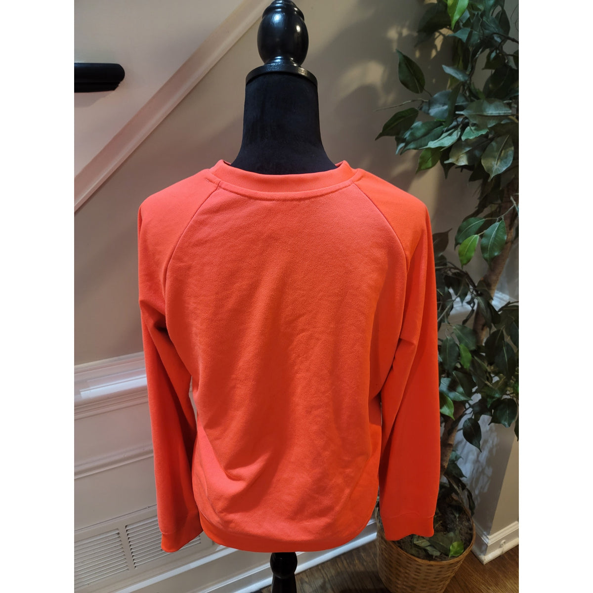 Adidas Sweatshirt Women's Medium Orange Crew Neck Raglan Shoulder Ribbed Hem