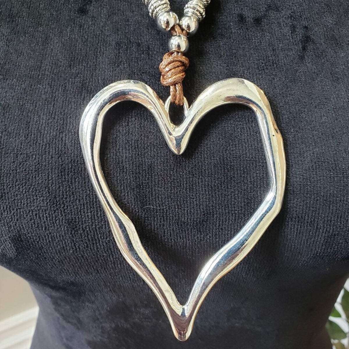 Womens Silver Exaggerated Heart Pendant Necklace Jewelry with Lobster Clasp
