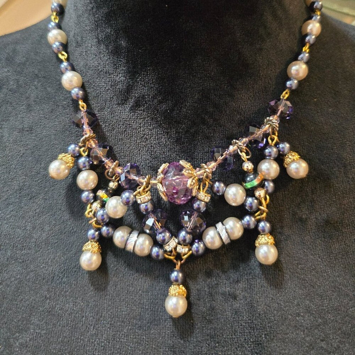 Womens Fashion Multicolor Pearls And Crystal Beaded Necklace with Lobster Clasp