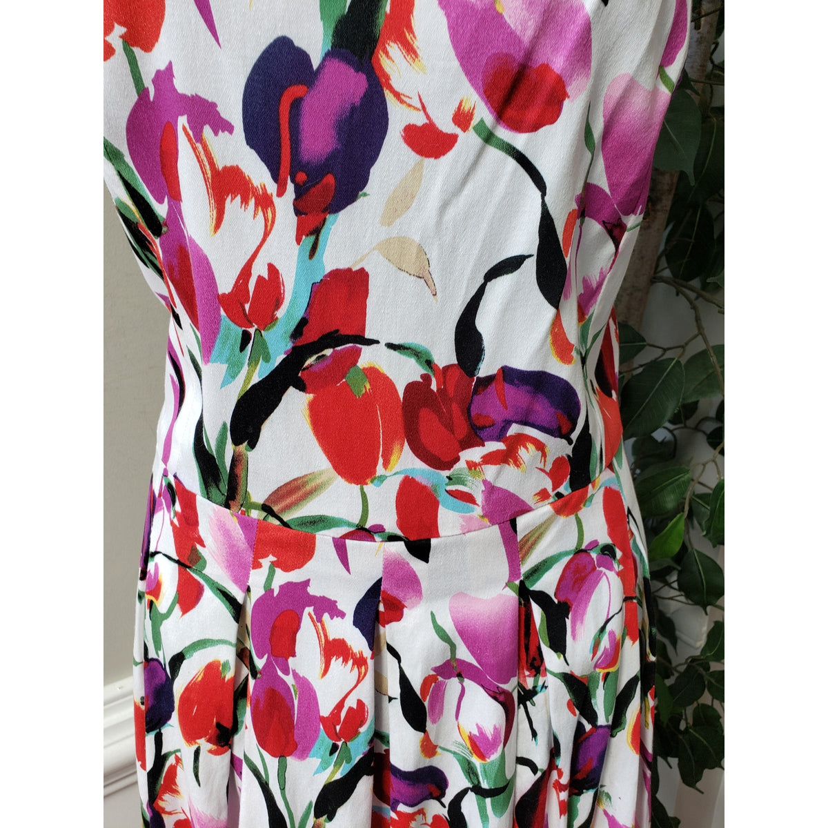 VS Valdenize Soares Long Maxi Dress Women's XL White Floral V-Neck Sleeveless