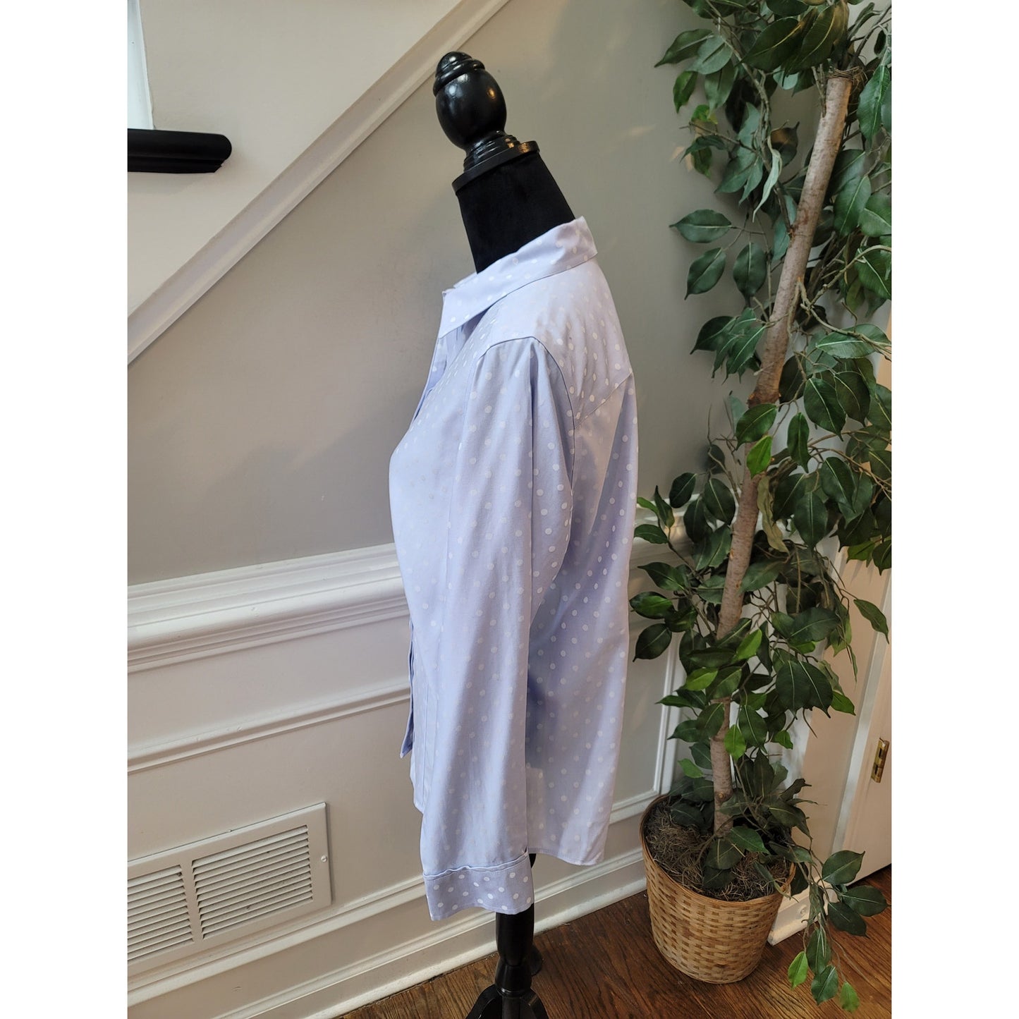 Chico's Button Front Shirt Women's Size 1 Medium Light Blue Polka Dot Cotton