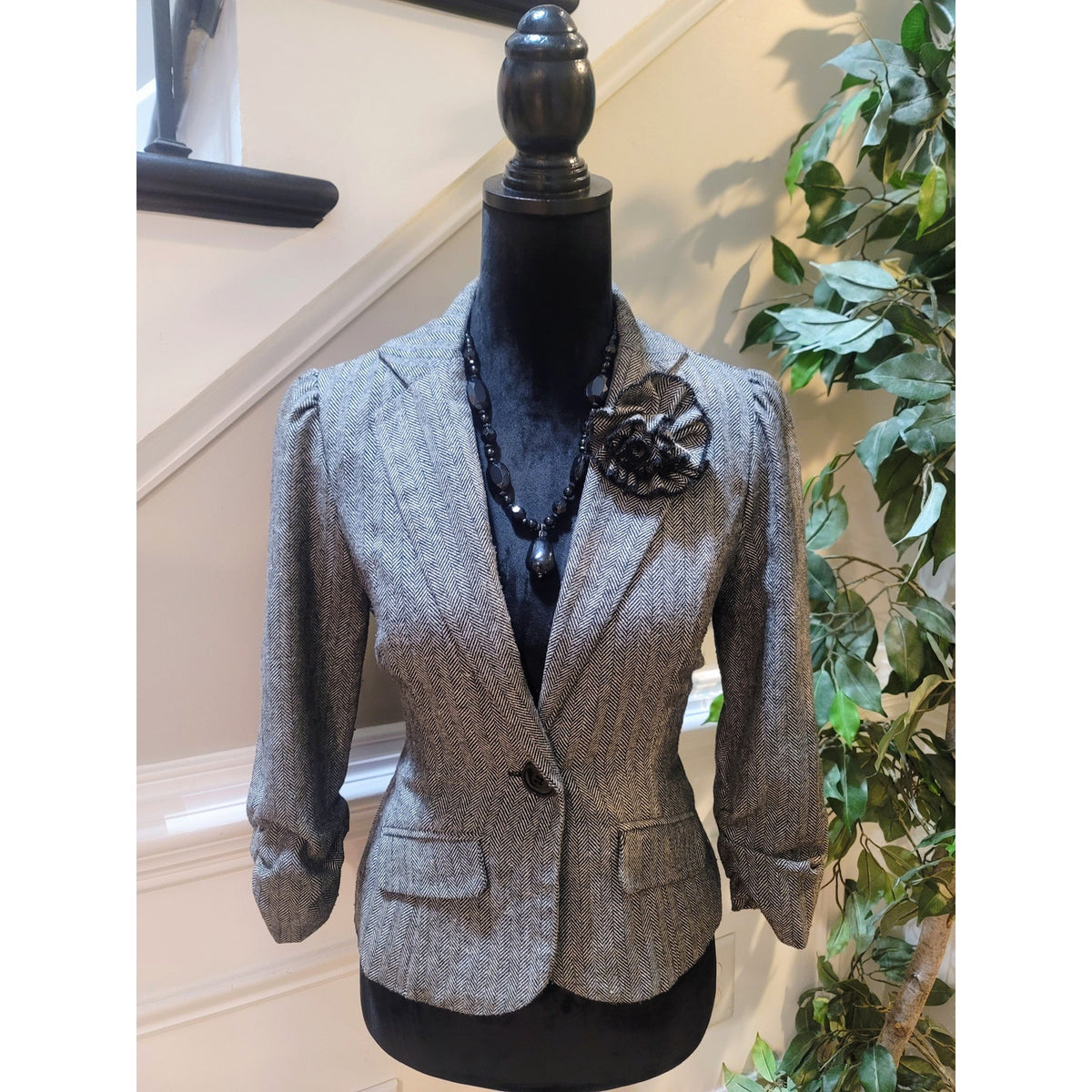 Stooshy Tweed Blazer Women’s Medium Gray Herringbone Ruched Sleeve Faux Pockets