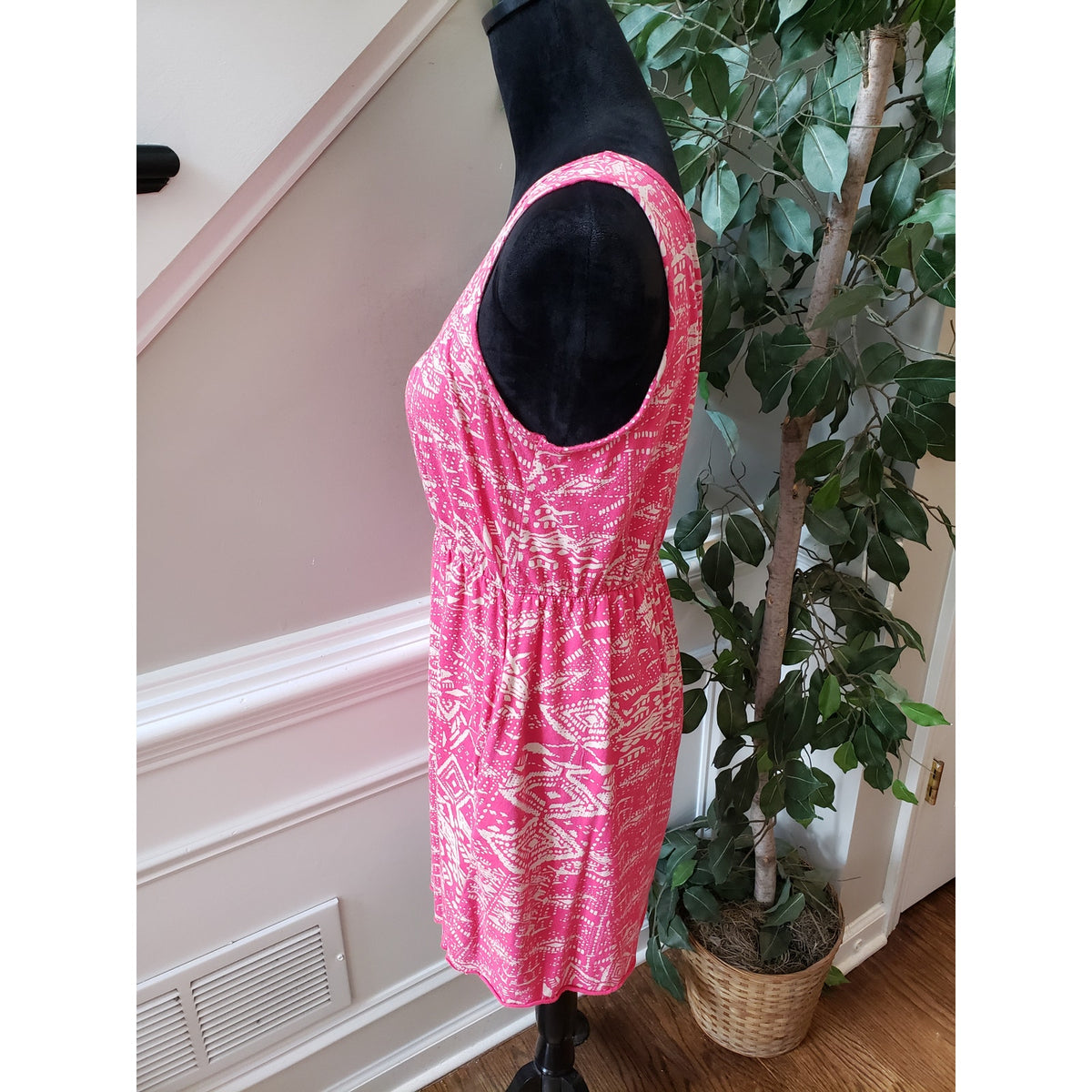 Sonoma Knee Length Dress Women's Medium Pink Round Neck Sleeveless Cinch Waist