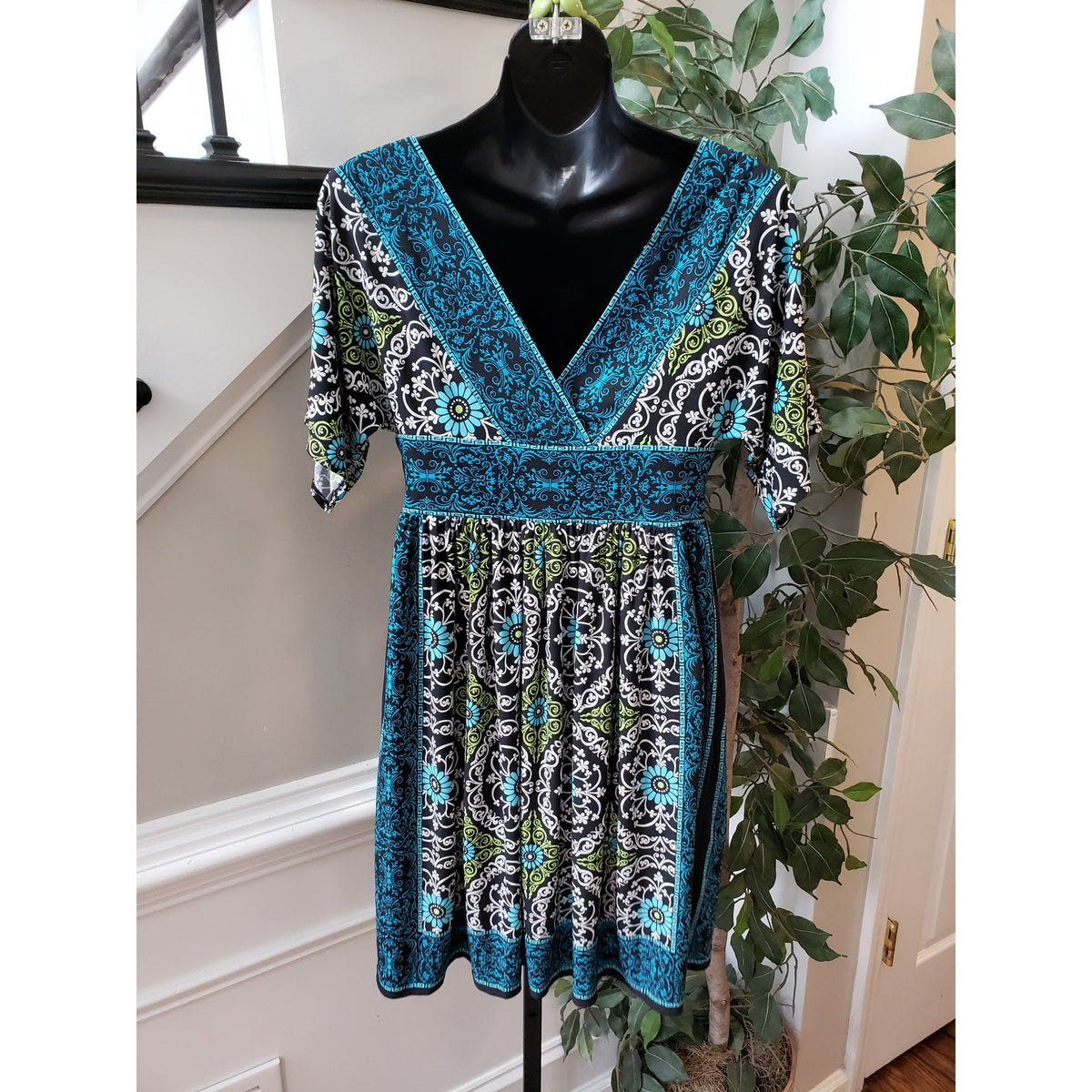 London Times Wrap Dress Women 4 Multi Floral Pleated Pockets Short Sleeve V Neck