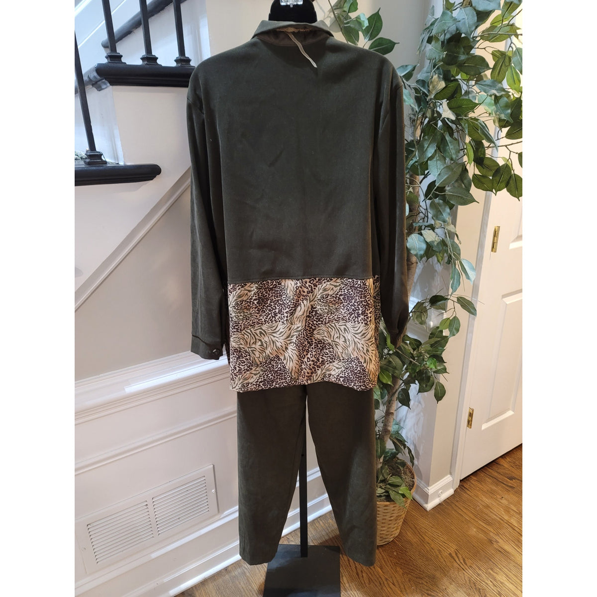 Helene Blake Co-Ord Set Women's Large Olive Green Animal Print Button Up Front
