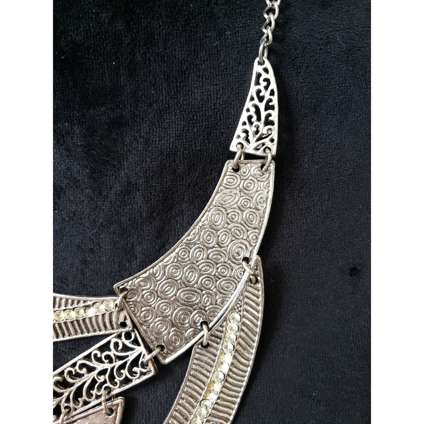 Womens Fashion Retro Carving Geo Link Gradual Bib Statement Necklace Jewelry