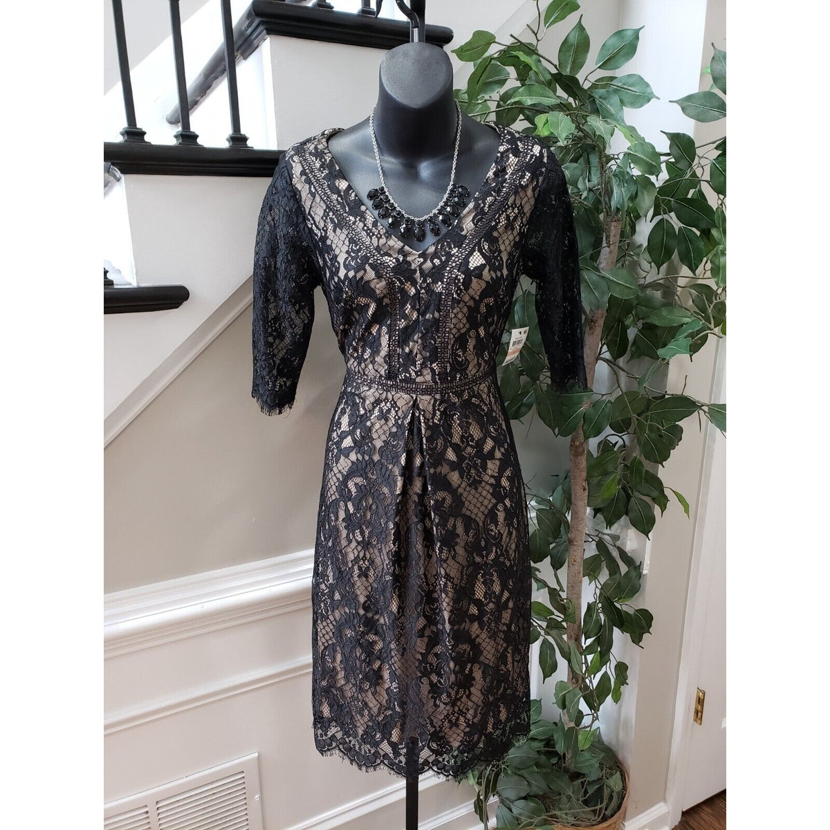 Thalia Sodi Women's Black & Beige Lace Floral Long Sleeve V-Neck Sheath Dress 2