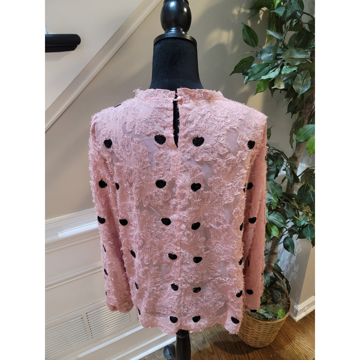 Shein Blouse Women's XL Pink Black Textured Heart Ruffle Crew Balloon Sleeve