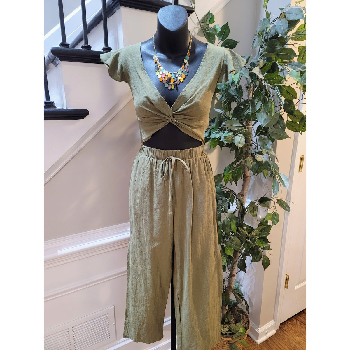 Shein Co-Ord Set Women's SZ 6 Olive Green Pleated Twist knot Front Cap Sleeve