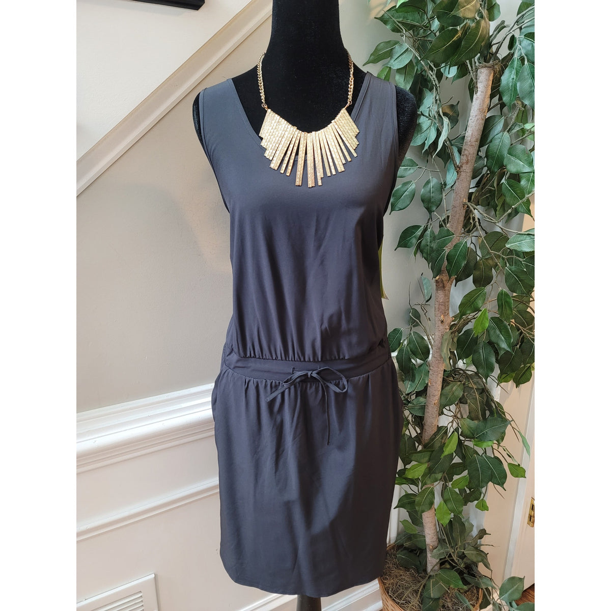 Aryn K Sleeveless Fit Flare Dress Women Medium Black Party Cocktail Formal
