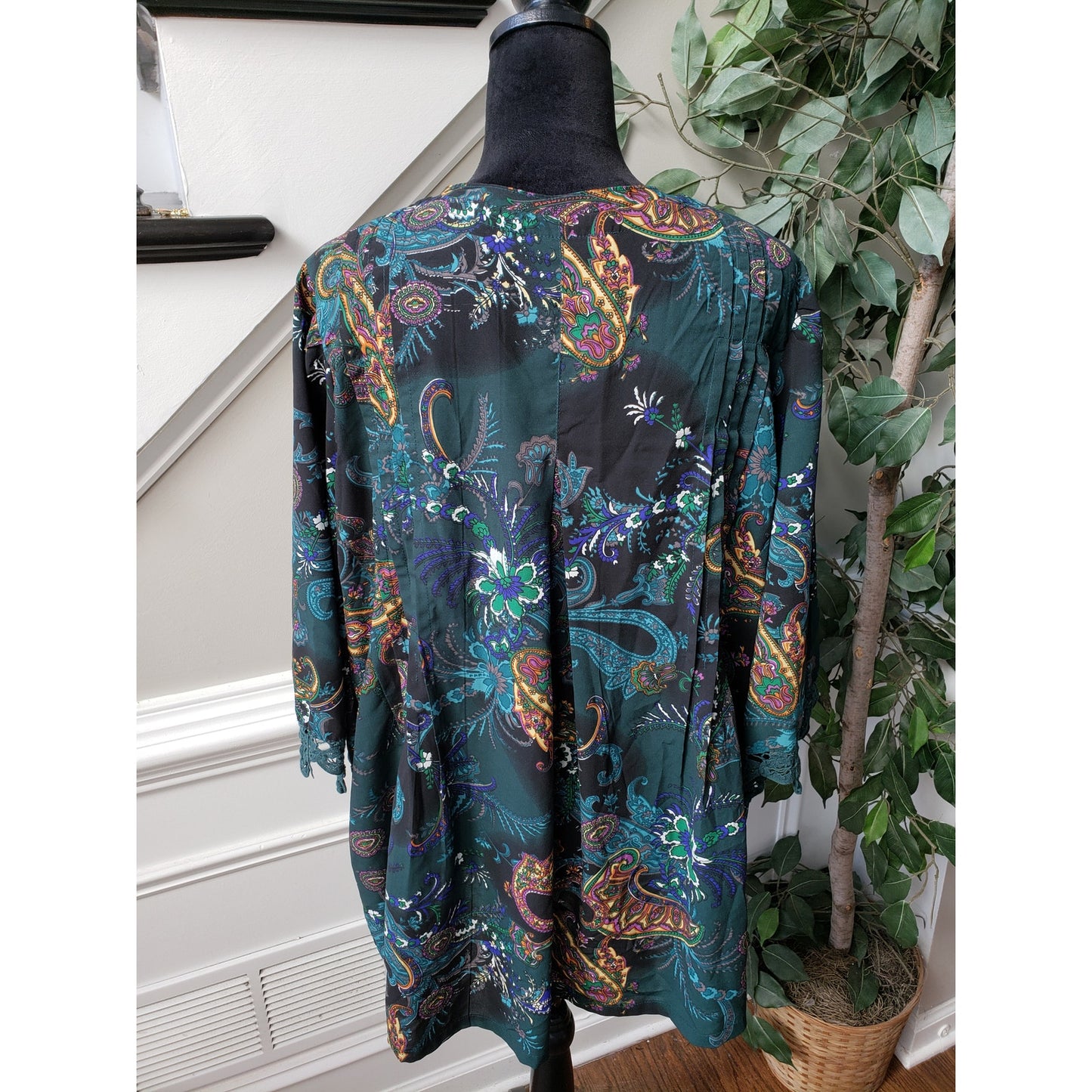 Denim 24/7 Tunic Top Womens 20W Green Paisley Lace Trim 3/4 Sleeve Button Front