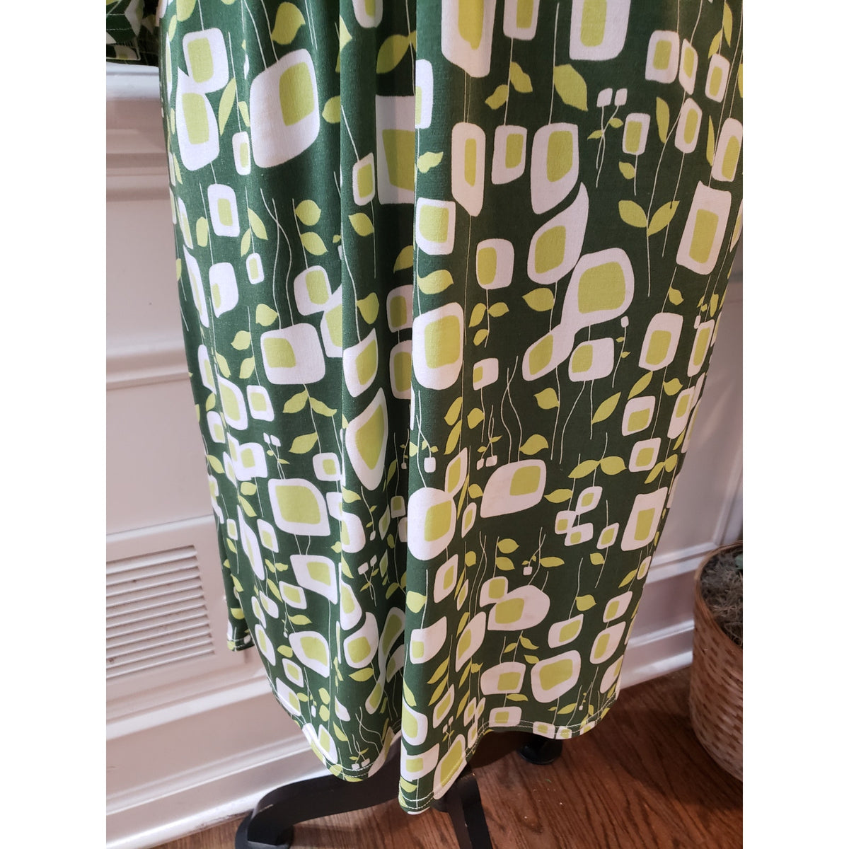 Uncle Frank Women's Size M Green Floral Print Dress Polyester Spandex Casual