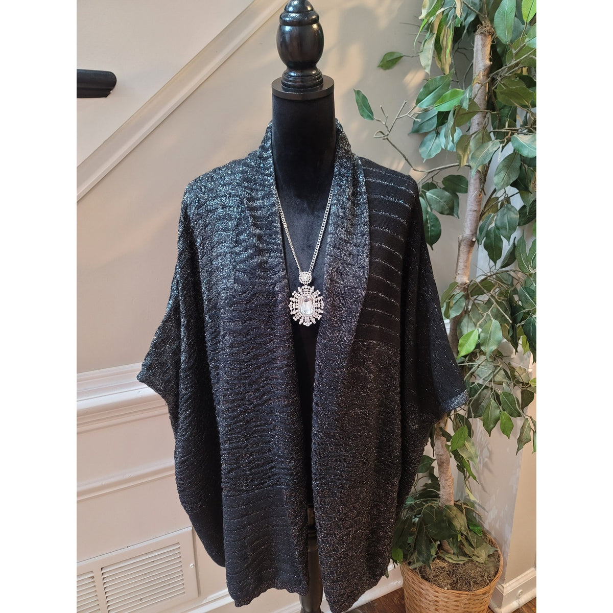 Worthington Shrug Sweater Women's Size XL Black/Silver Cocoon Wrap Open Front