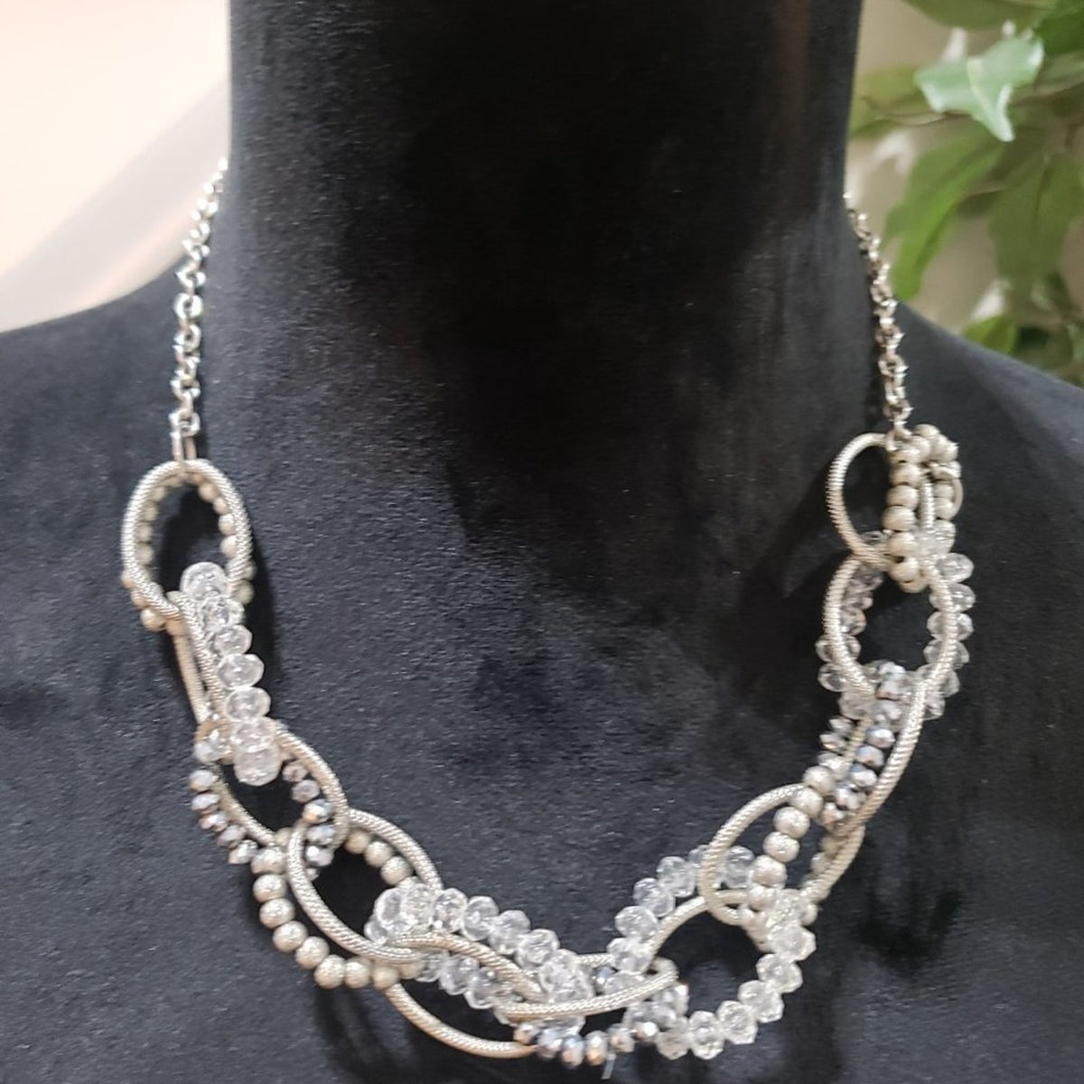 NY & Co Silver Tone Chain Necklace Link Fashion Beaded Statement w/Lobster Clasp