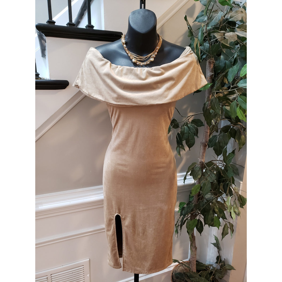 Fashion Nova Bodycon Dress Women's Size M Brown Off Shoulder Long Back Zipper