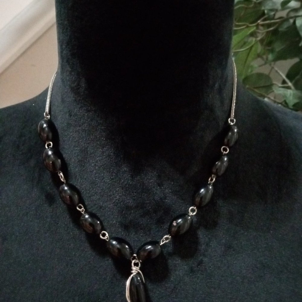 Women Fashion Chunky Black Rhinestones Beaded Collar Necklace with Lobster Clasp