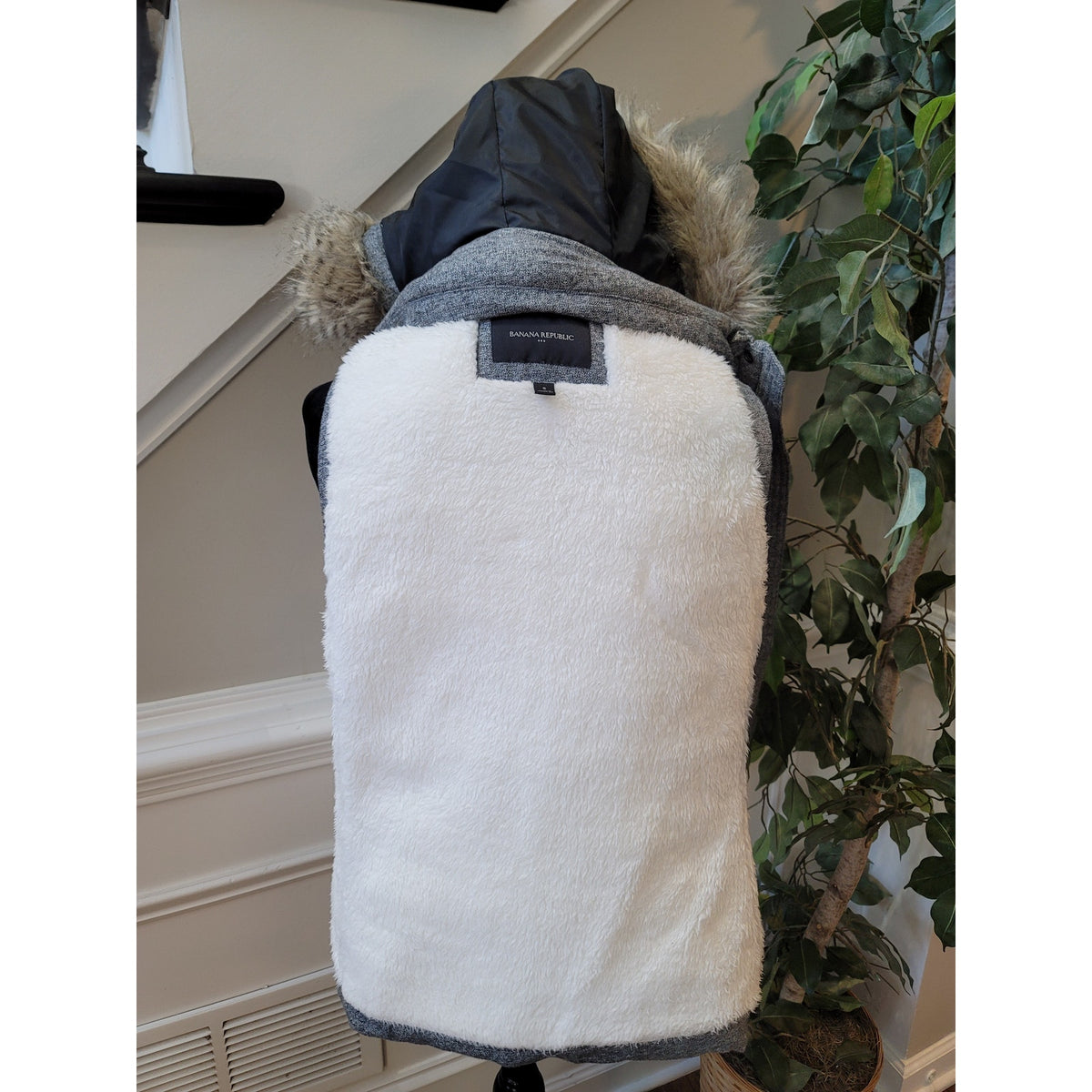 Banana Republic Puffer Vest Women's Small Gray Quilted Fleece Lined Front Zipper