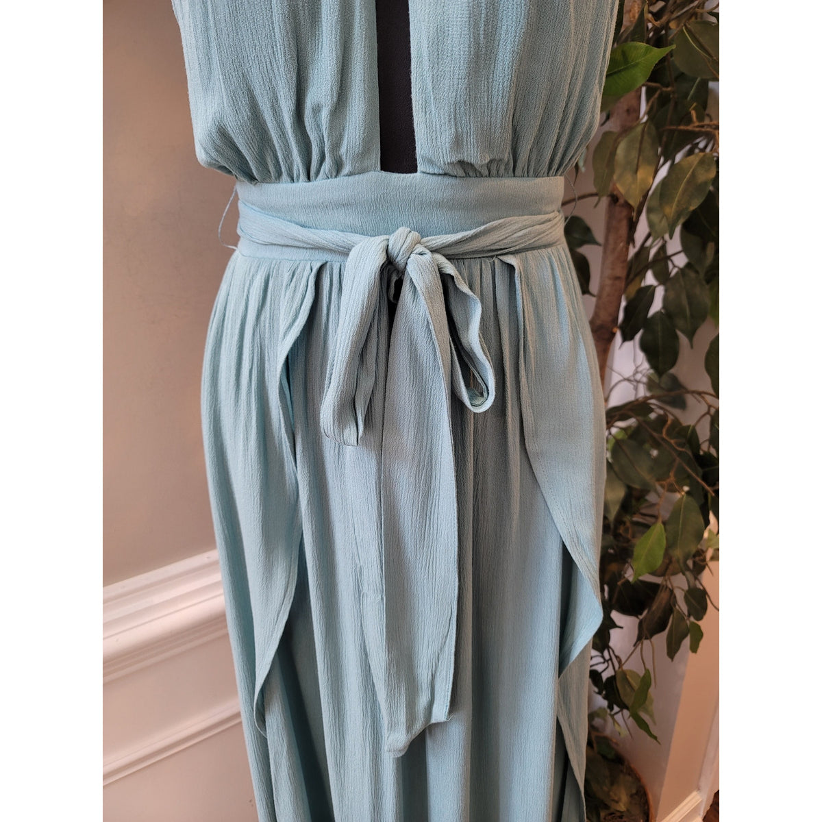 Forever 21 Maxi Dress Women's XS Light Green Halter Front Tie Cut-Out Casual