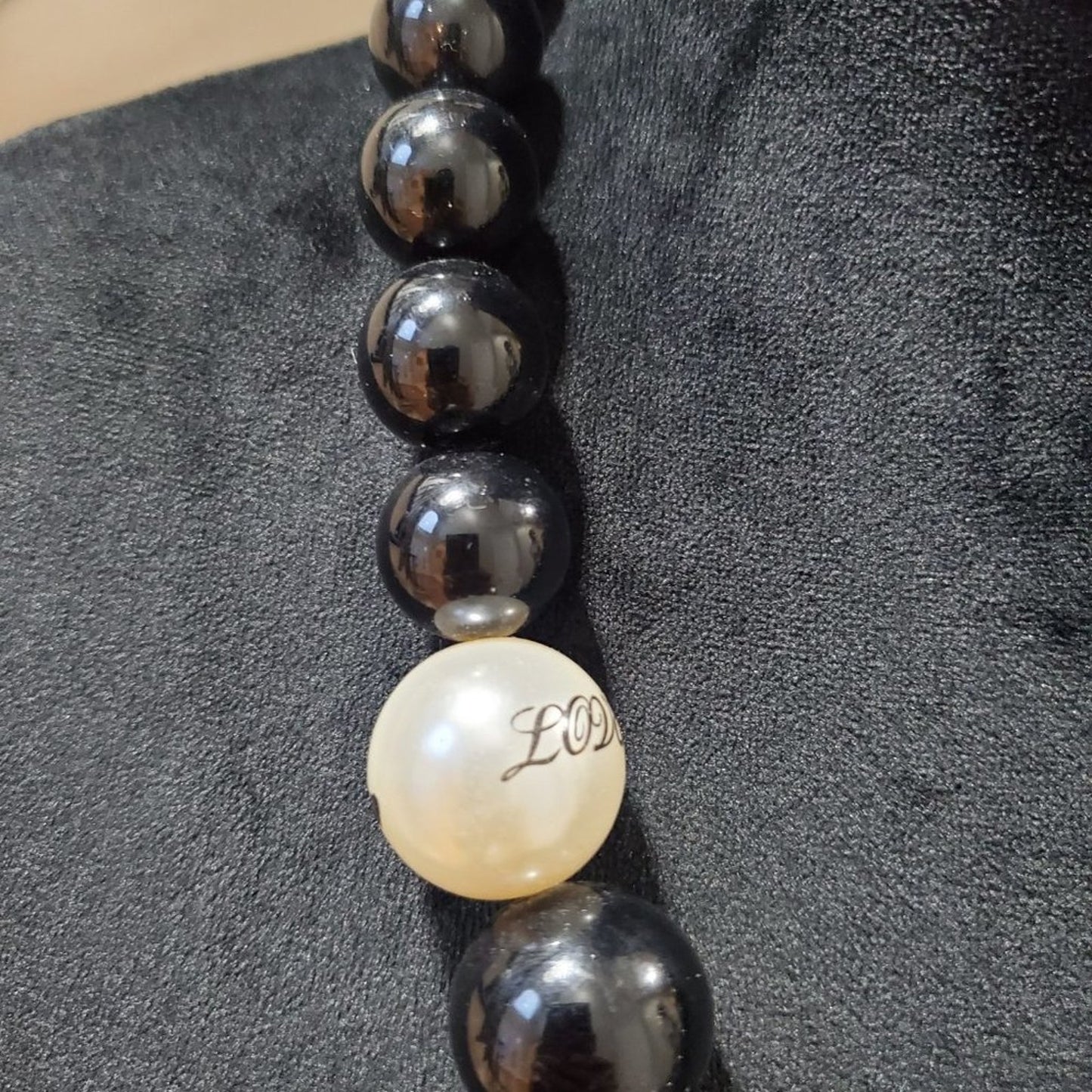 Womens Fashion Black Faux-Pearl Beaded Necklace Adjustable with Lobster Clasp