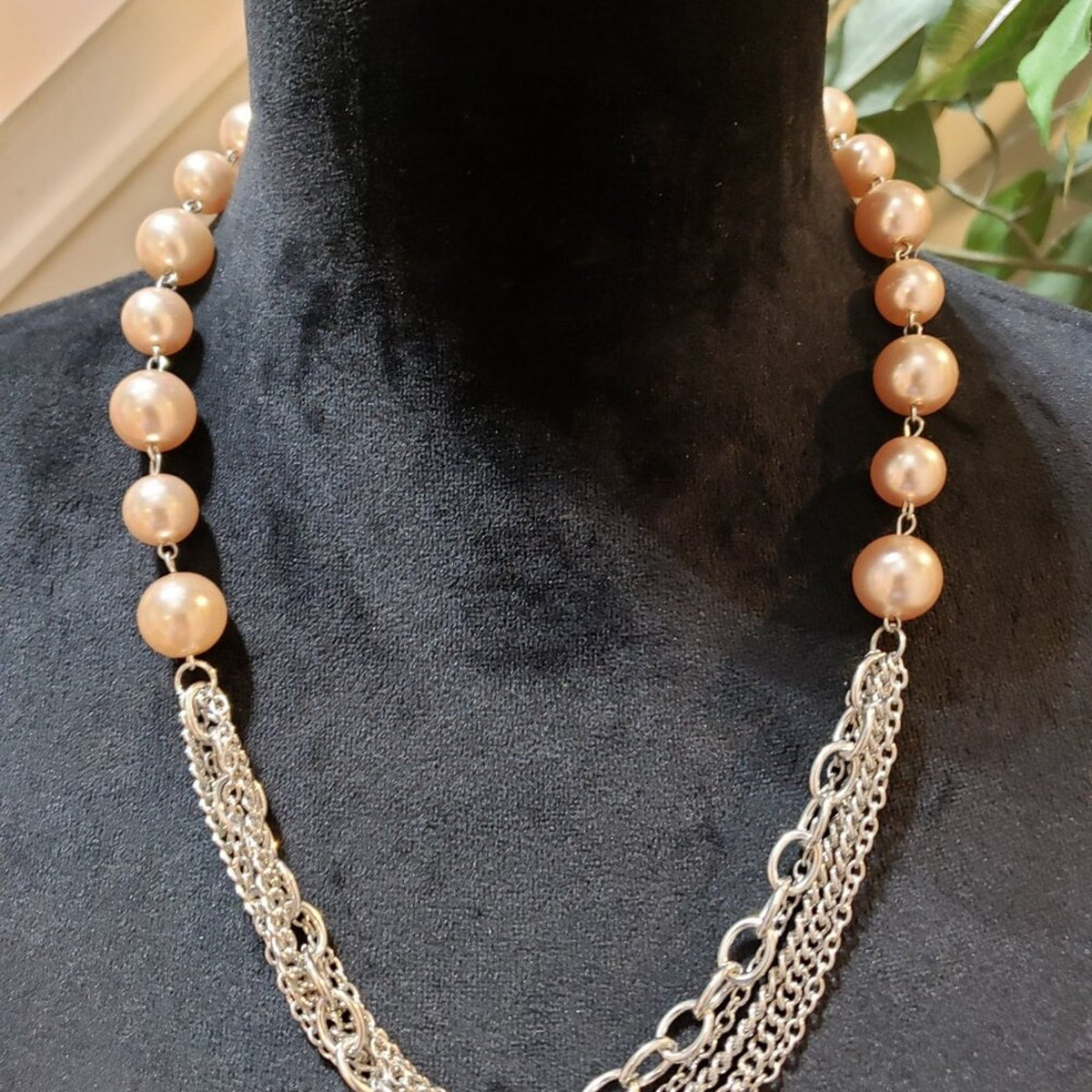 Women's Natural Pearl Round Beaded with Gold Link Chain Necklace Lobster Clasp