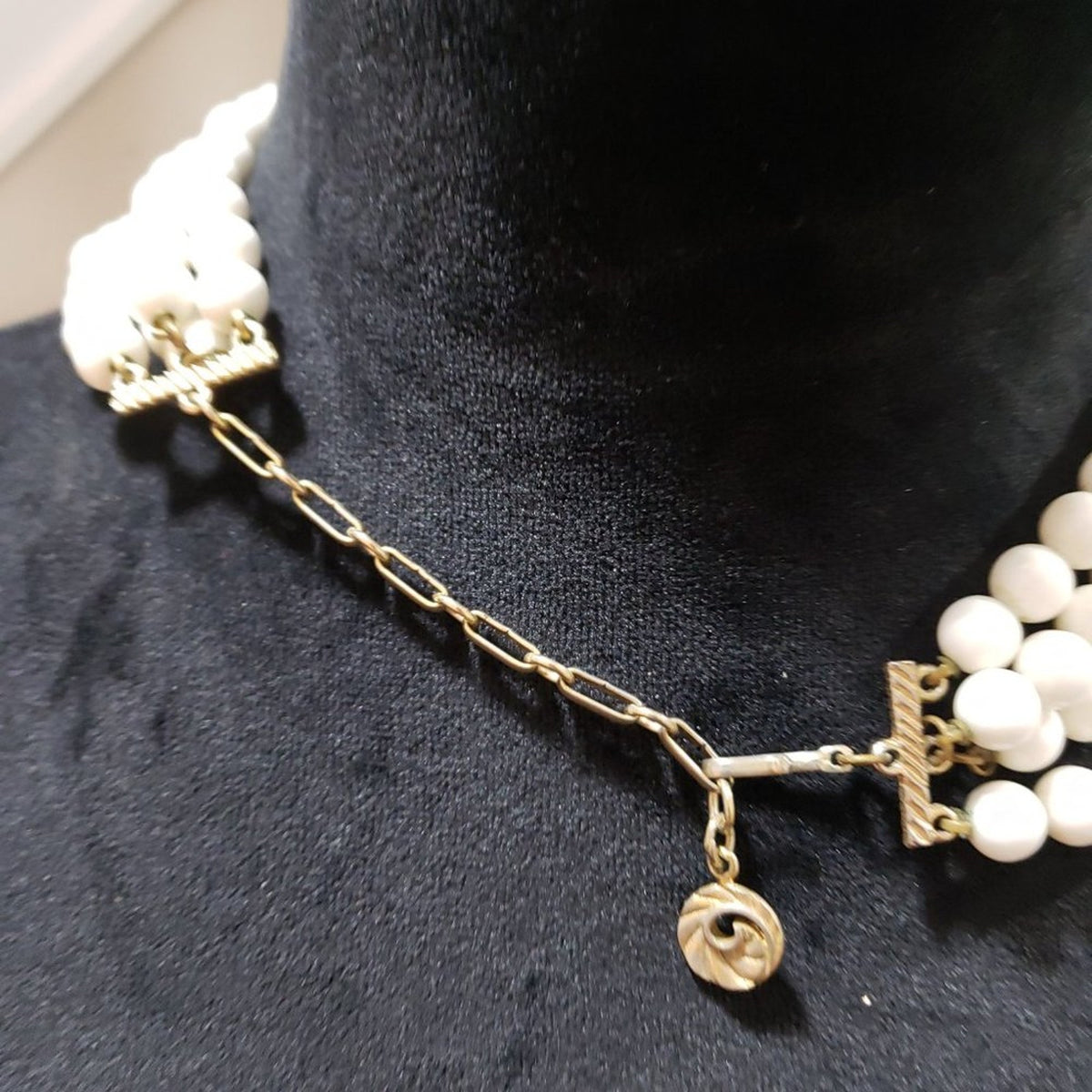 Womens Fashion White Faux Pearl 4-Layered Choker Necklace Jewelry Adjustable