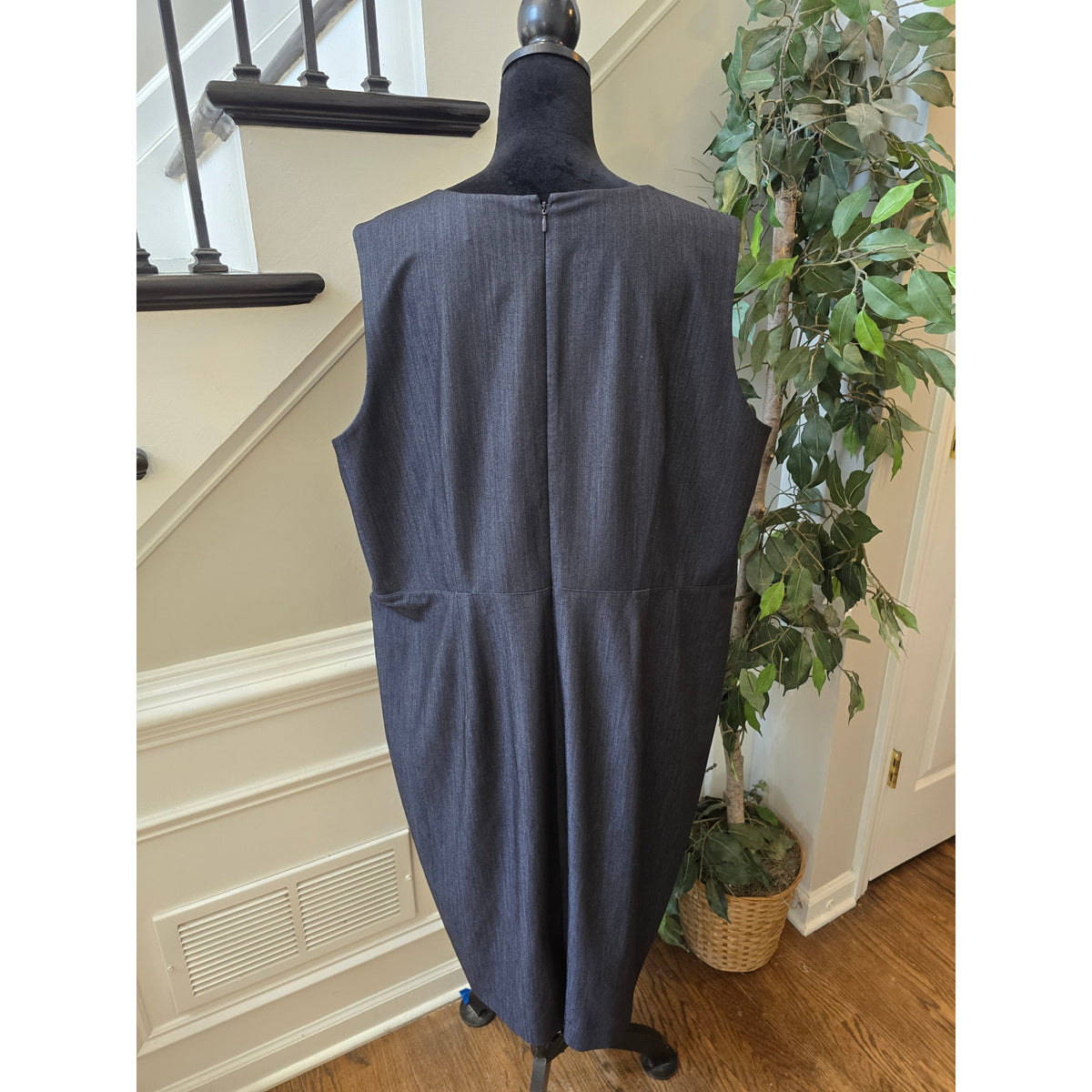 Calvin Klein Sheath Dress Women's Size 20W Black Front Ring Zipper Sleeveless
