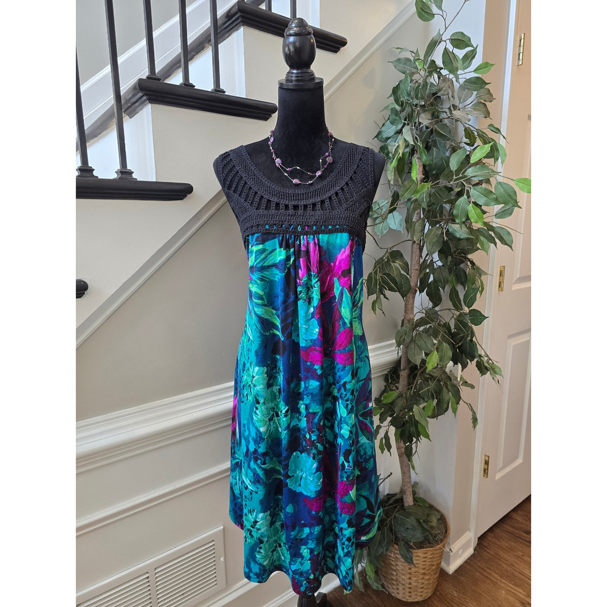 Kate & Mallory Shift Dress Women's SZ XL Multicolor Floral Pleated Back Zipper