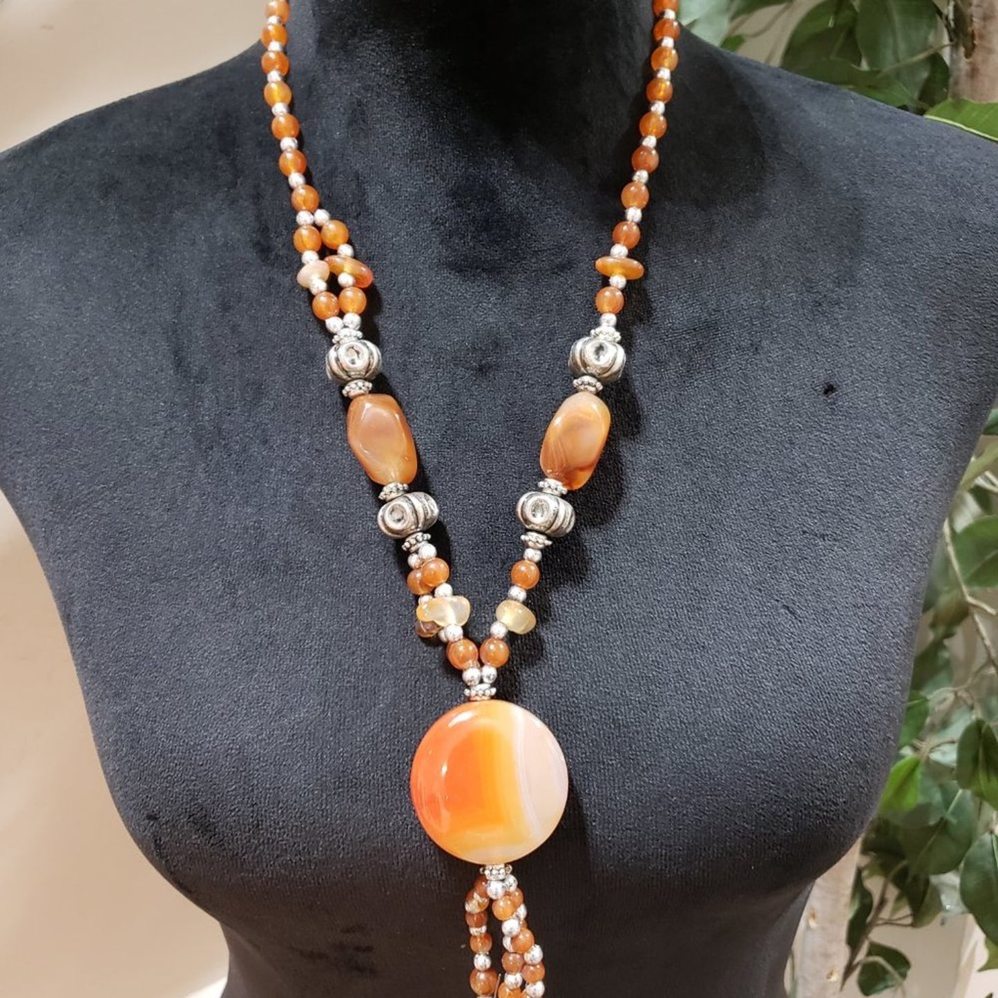Women's Fashion Chunky Charm Beaded Big Pendant Choker Necklace w/ Lobster Clasp