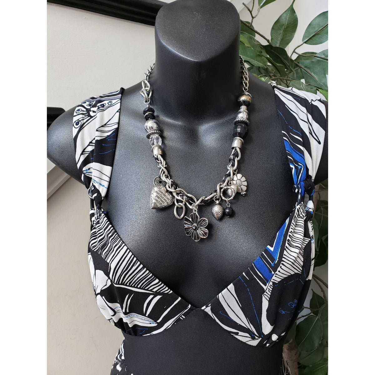 Tiana B. Long Maxi Dress Womens Size XL Black & White Sweetheart Neck Sleeveless