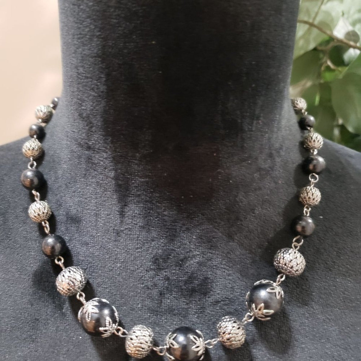 Women Fashion Black Rhinestone Beaded Silver Charm Collar Necklace w/ Lobster