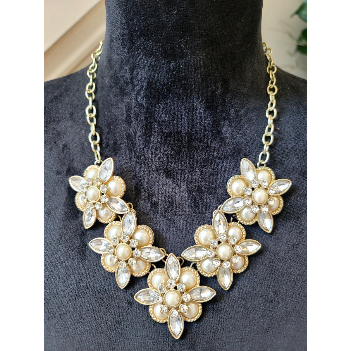 Vintage Gold Tone Faux Pearl Rhinestone Floral Statement Bib Necklace Bridal