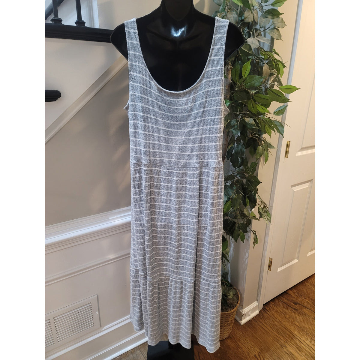 Daily Ritual Tank Dress Womens L Gray White Striped Ribbed Knit Scoop Ruffle Hem