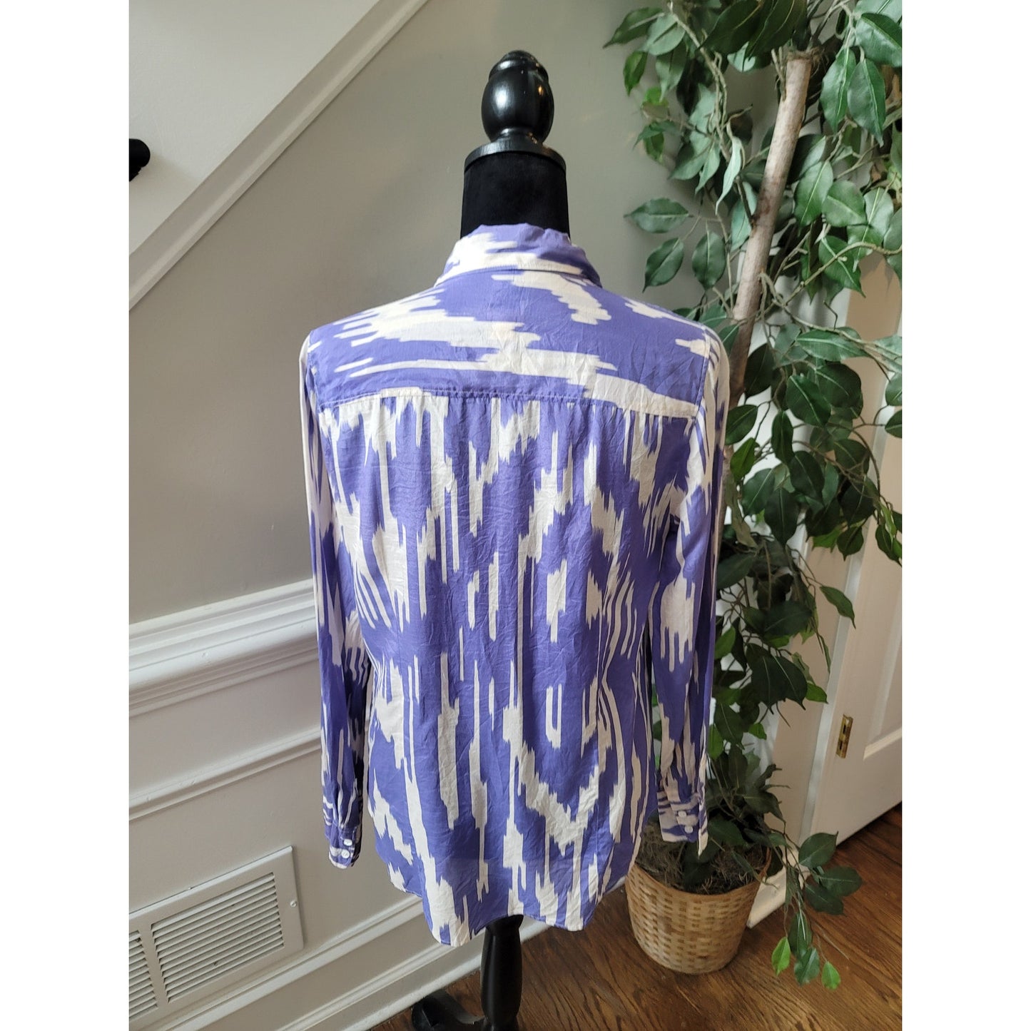 J Crew Button Up Shirt Women's Size 8 Purple White Silk Cotton Blend Long Sleeve