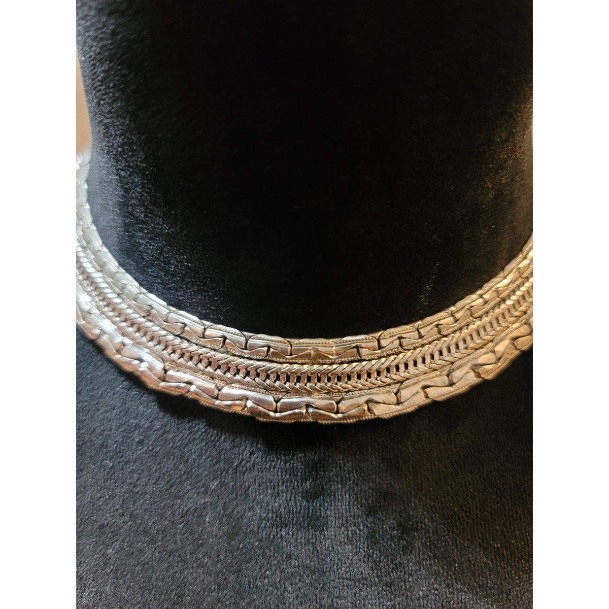 Women's Sleek Silver Multi-Strand Necklace with Statement Clasp Elegant Design