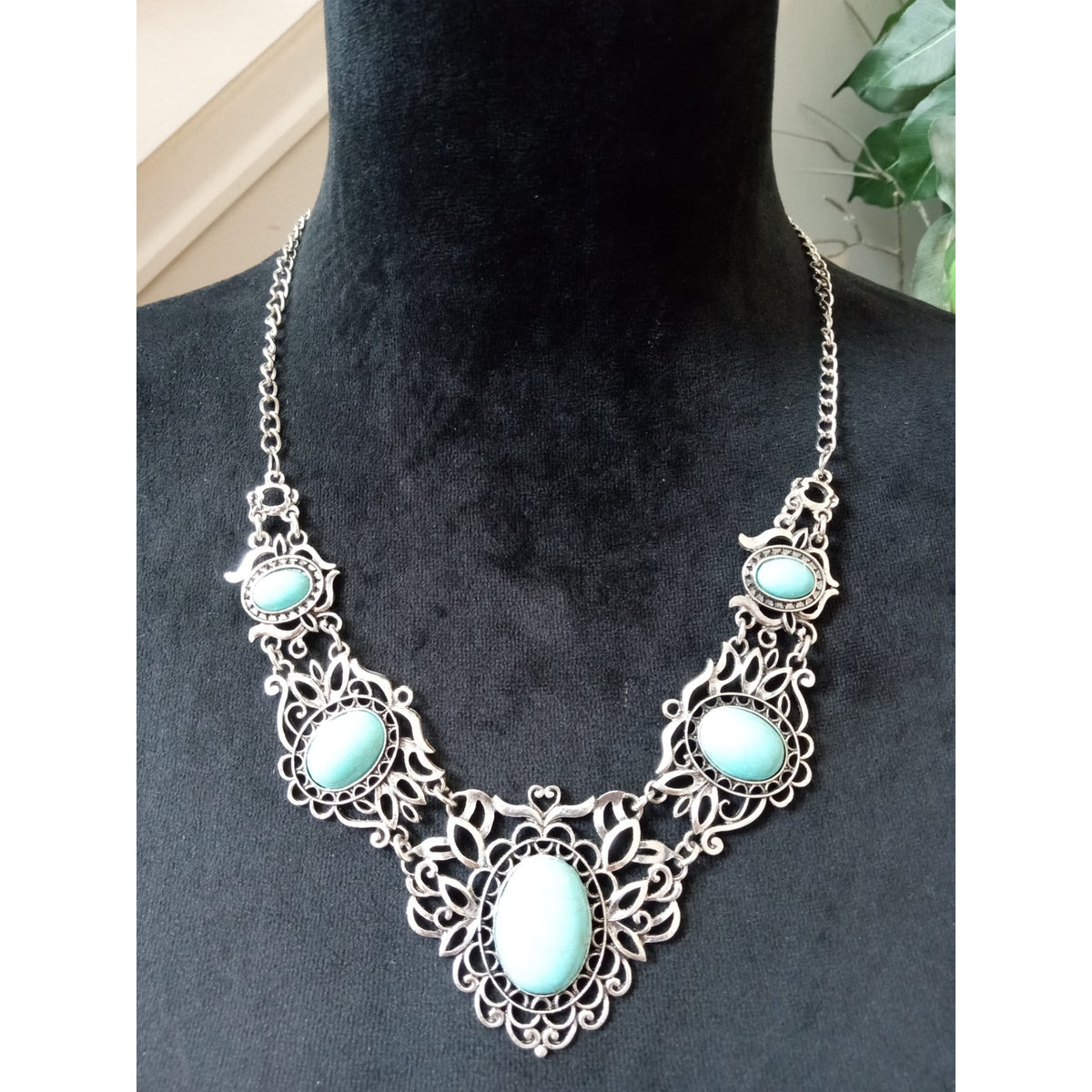 Vintage Silver Tone Filigree Turquoise Cabochon Statement Bib Necklace