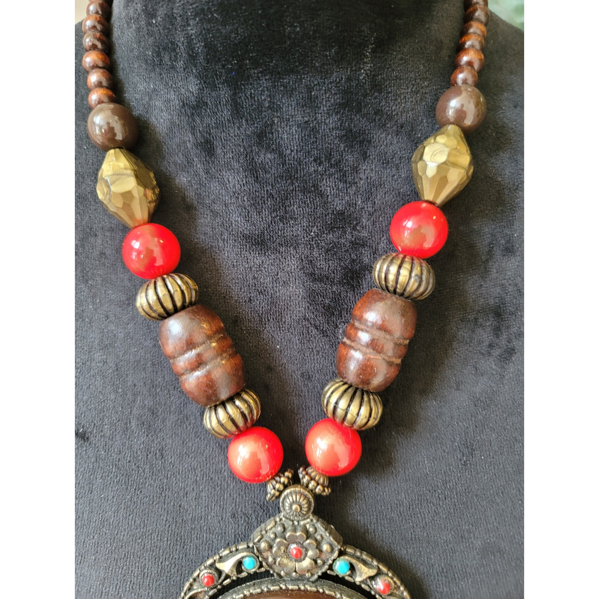 Women's Bohemian Antique Brass Statement Necklace With Lobster Clasp Red Beads