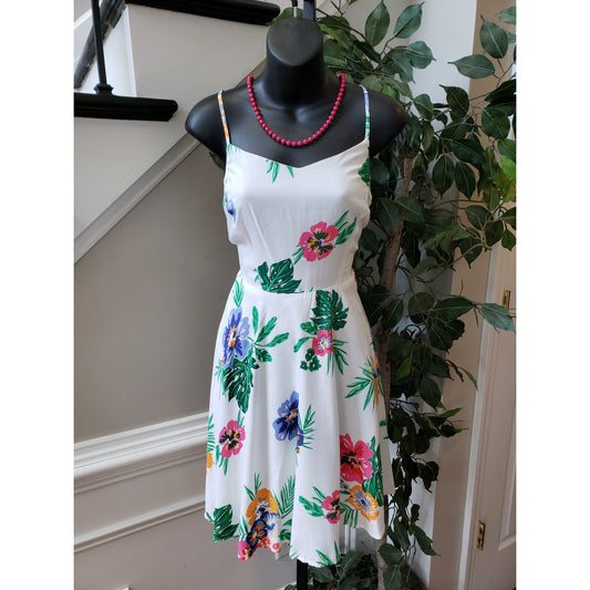 Old Navy Knee Length Dress Women's Small White Floral Rayon Side Zip Sleeveless