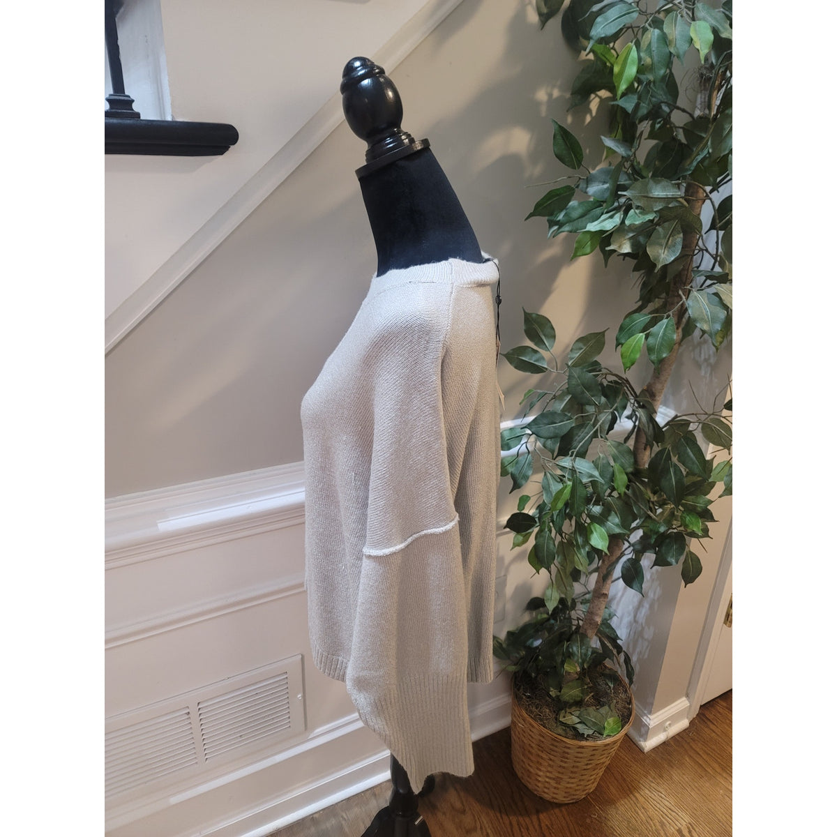 Missguided Jumper Sweater Women's SZ 14/16 Gray Dropped Shoulder Seam Front