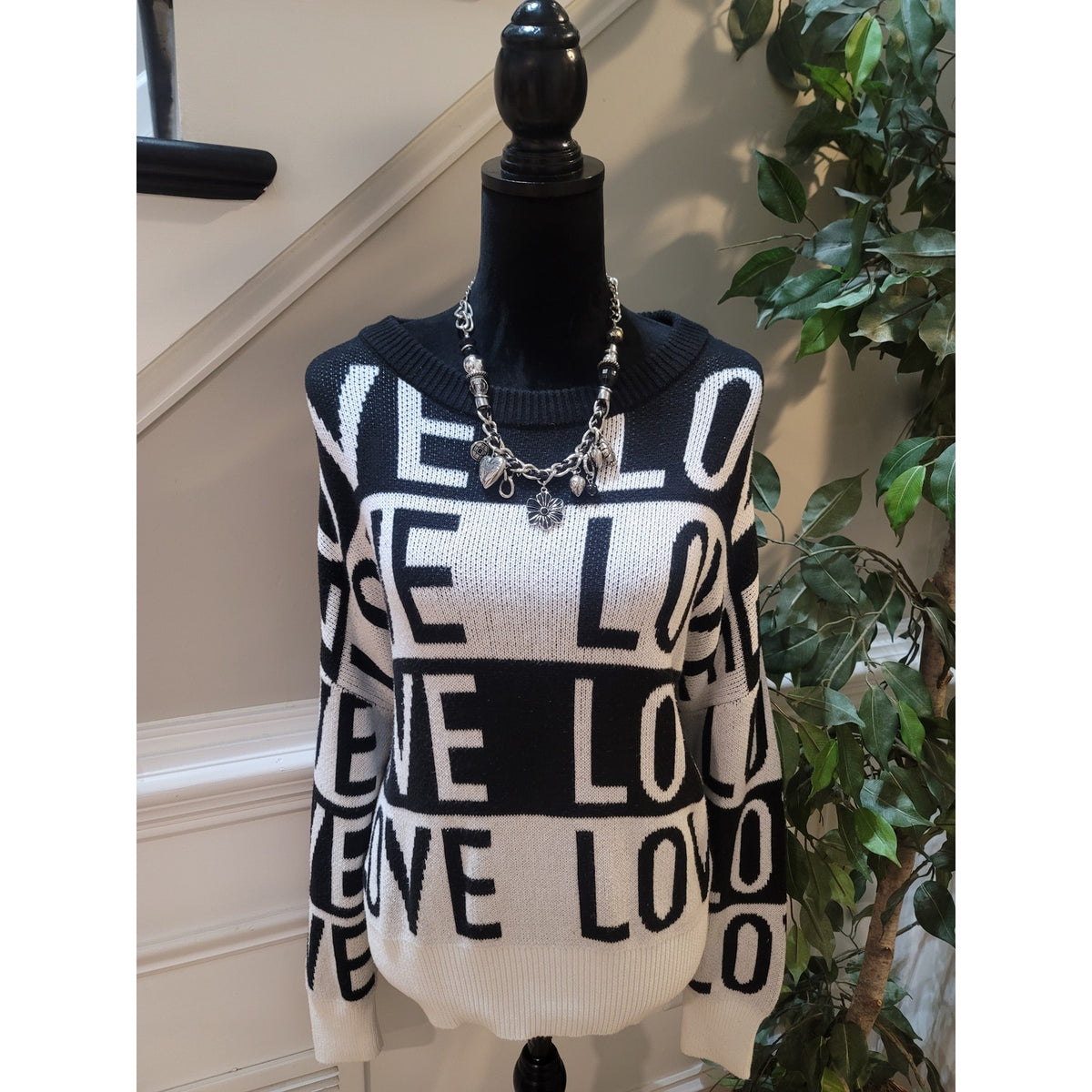 Soho Street Pullover Sweater Women's Small Black/White Colorblock Drop Shoulder